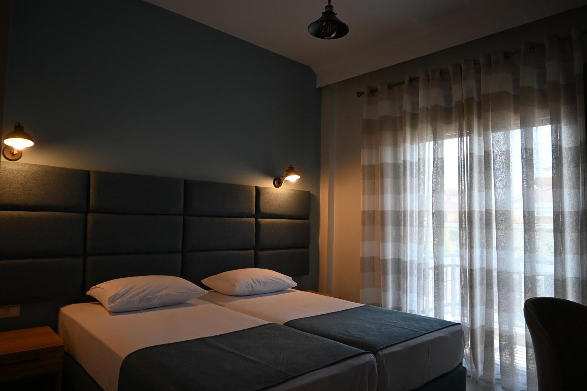 Maria Rooms To Let 오라누폴리 외부 사진