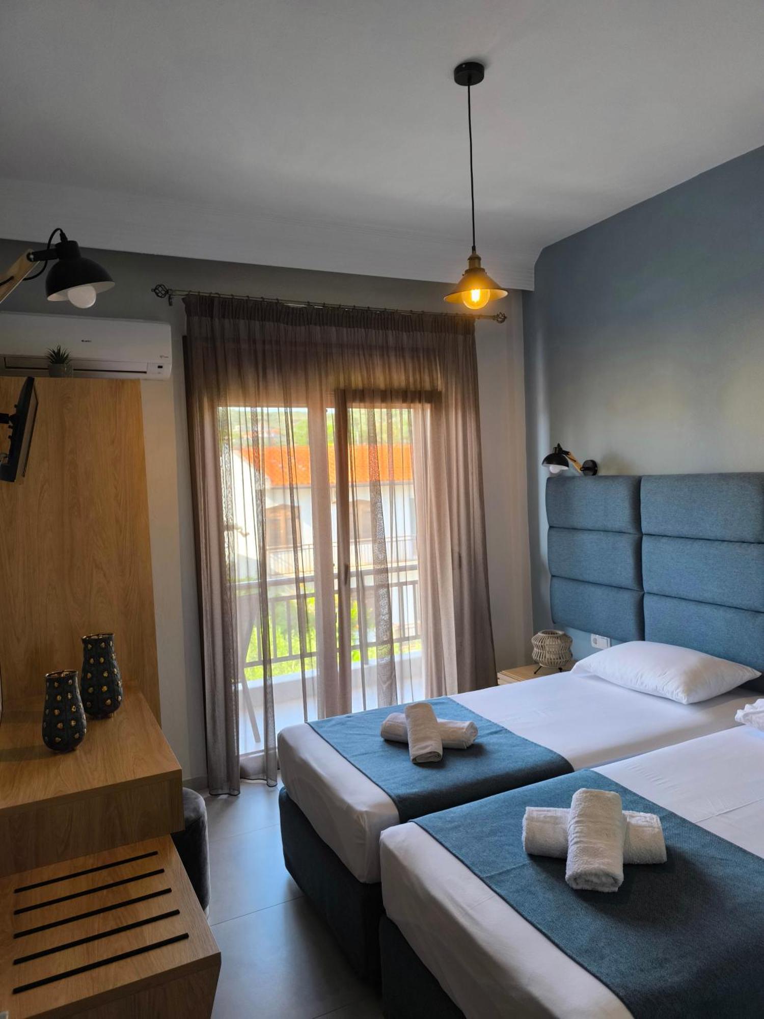Maria Rooms To Let 오라누폴리 외부 사진